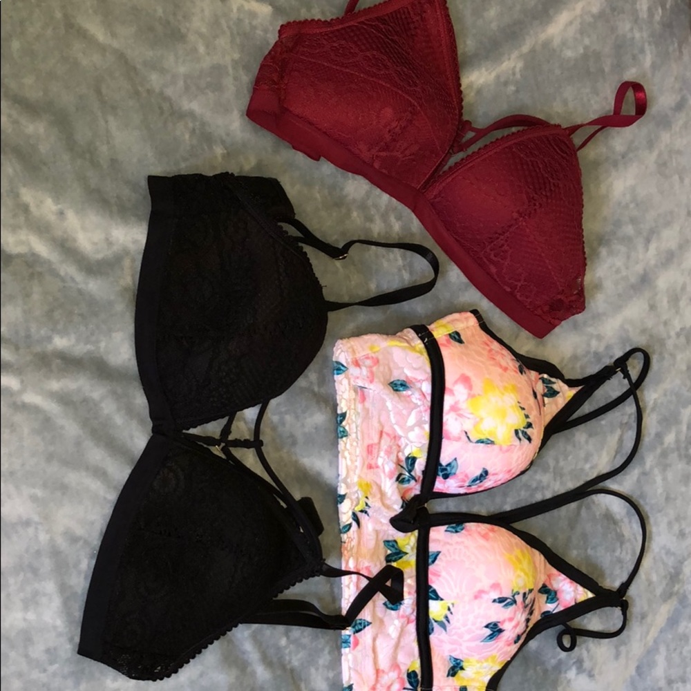 Bundle of 3 bralette’s 💕